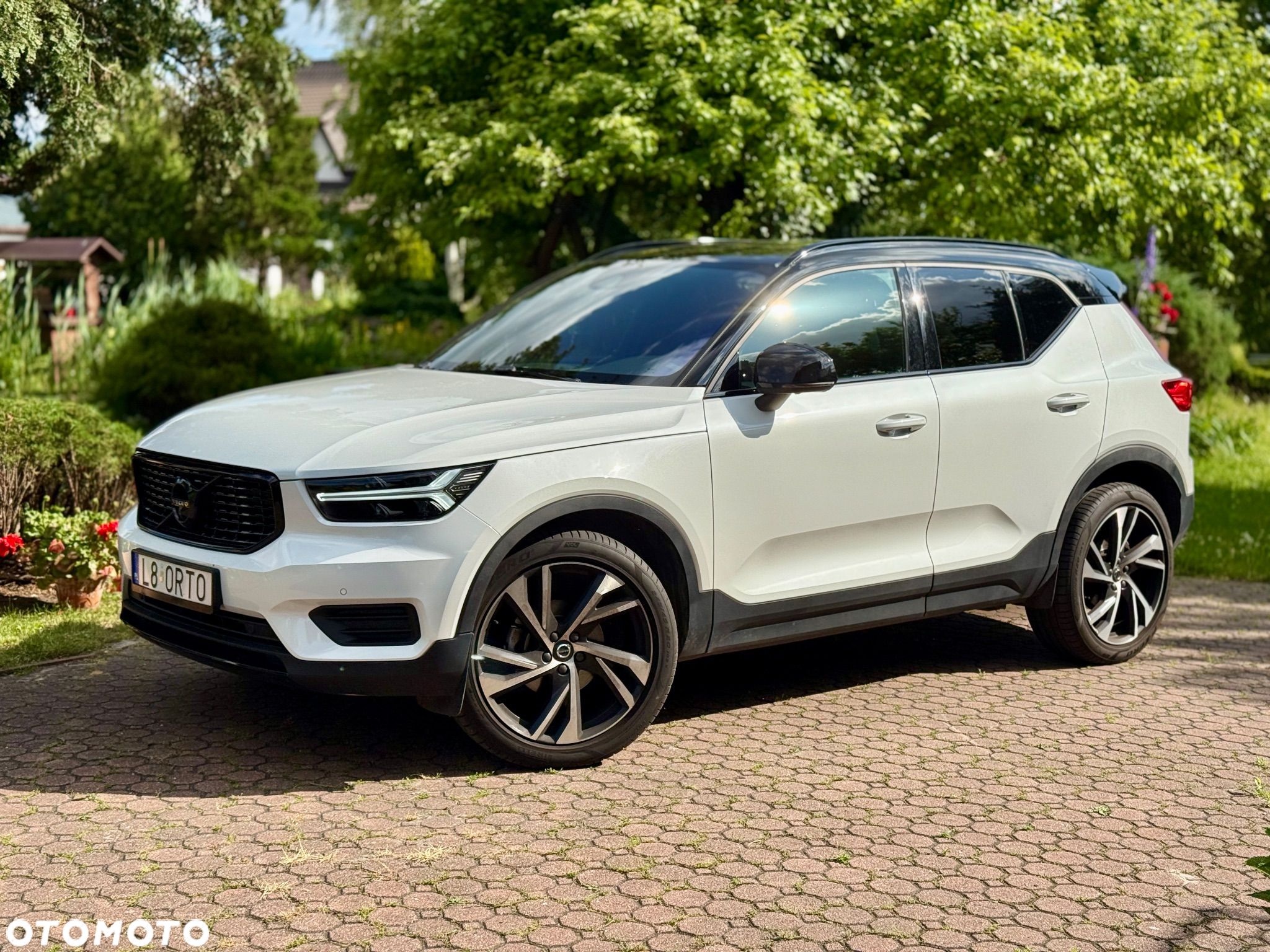 Volvo XC 40 T3 R-Design - 1