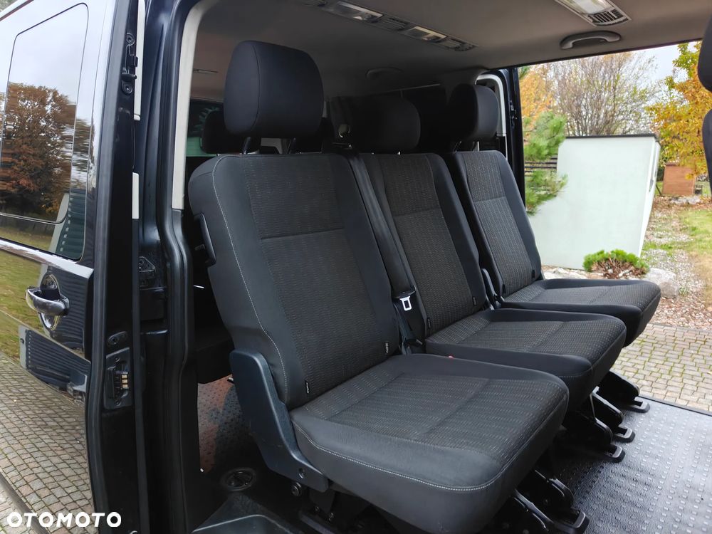 Volkswagen Caravelle 2.0 TDI L2 Highline 4Motion - 17