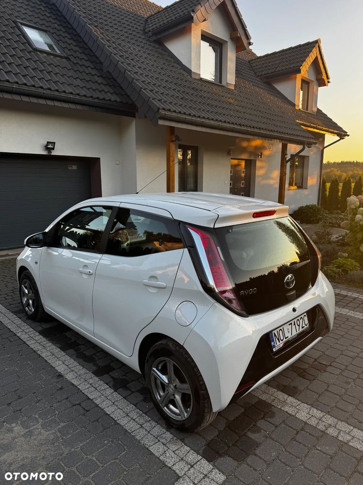 Toyota Aygo 2015 photo 3