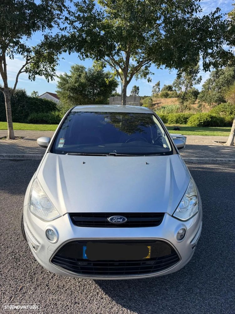Ford S-Max 2.0 TDCi Titanium 7L 143g - 2
