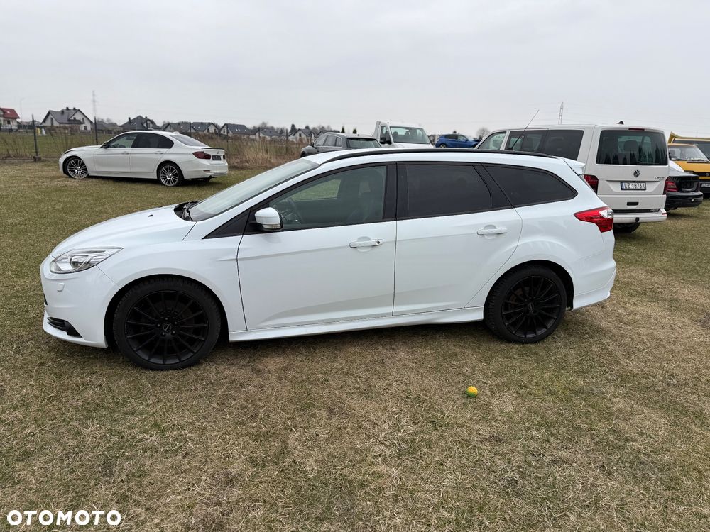Ford Focus 2.0 EcoBoost ST mit Leder-Sport-Paket - 2
