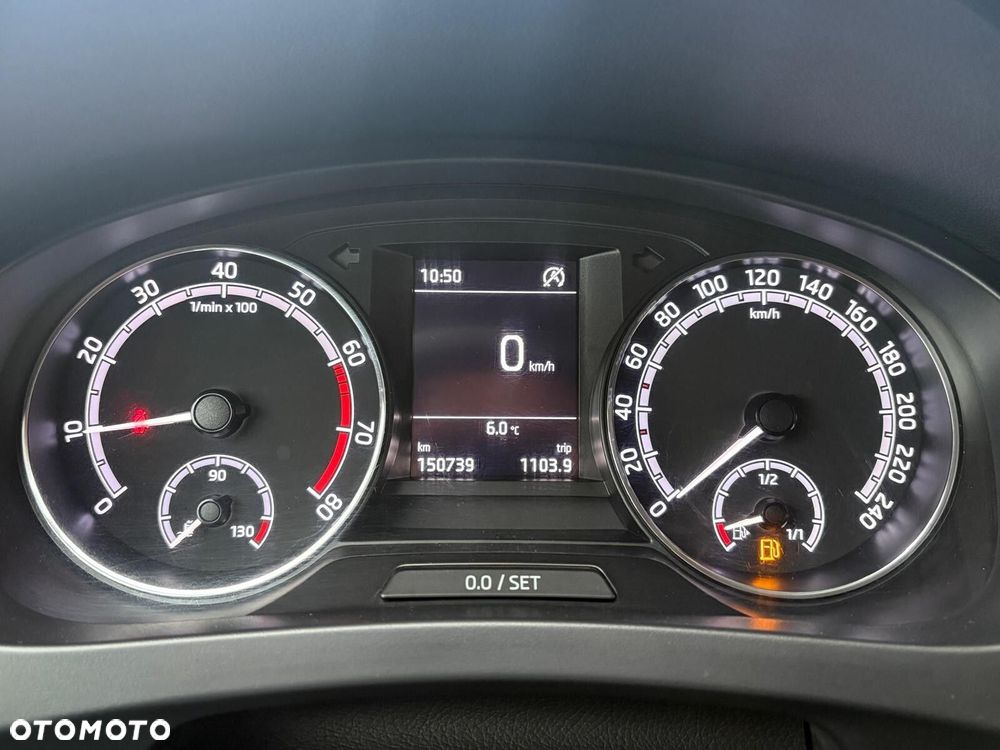 Skoda RAPID 1.0 TSI Style - 14