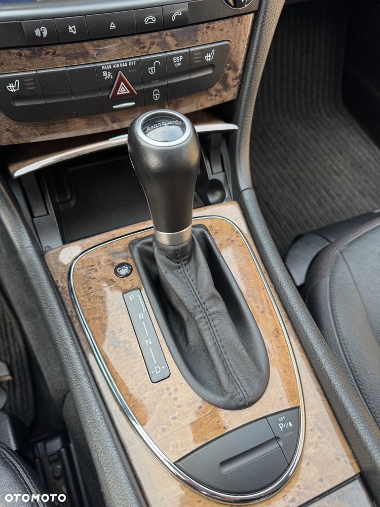 Mercedes-Benz Klasa E 320 CDI Avantgarde - 16