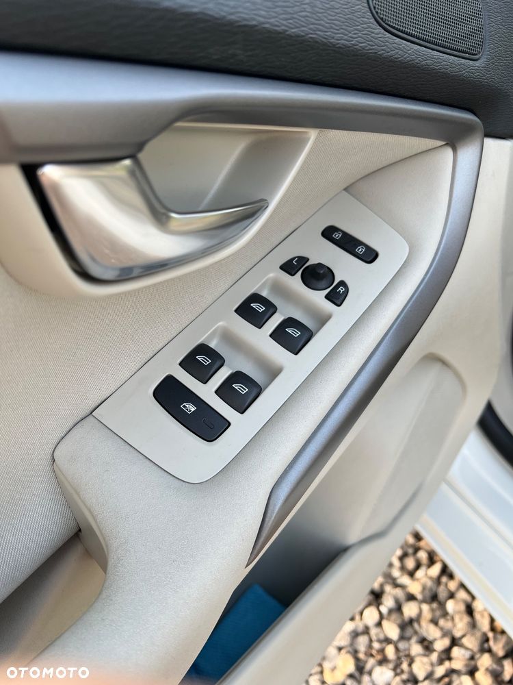 Volvo V40 D2 Drive-E Kinetic - 24