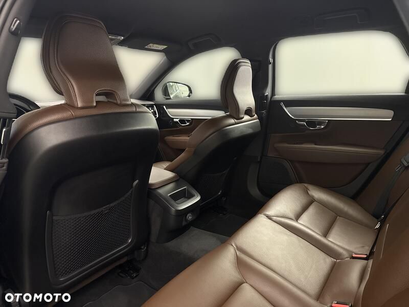 Volvo V90 B5 D AWD Momentum Pro - 19