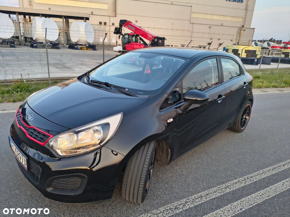 Kia Rio 1.4 M - 14