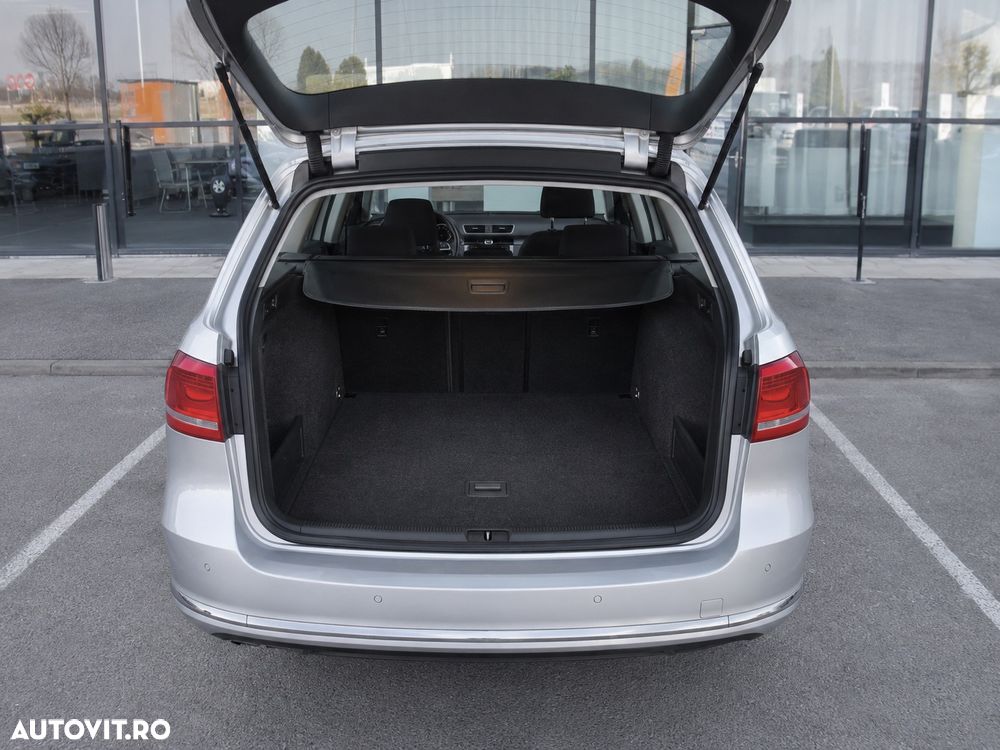 Volkswagen Passat 2.0 TDI BlueMotion Technology DSG Comfortline - 8