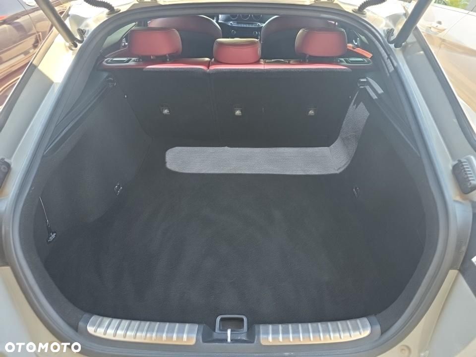 Kia Stinger 3.3 T-GDI V6 GT AWD - 12