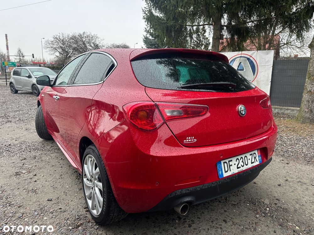Alfa Romeo Giulietta 1.6 JTDM 16V - 14