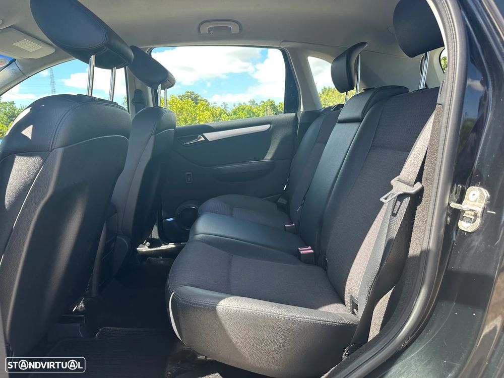 Mercedes-Benz B 200 CDI Autotronic - 25