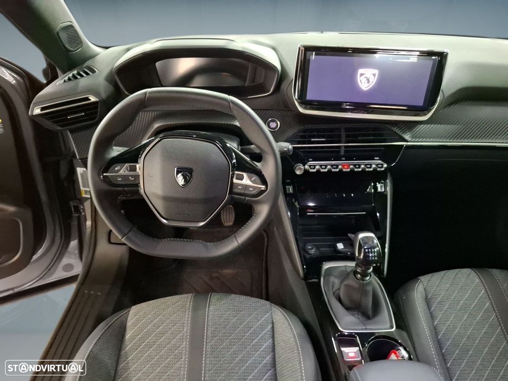 Peugeot 2008 1.2 PureTech Allure - 12