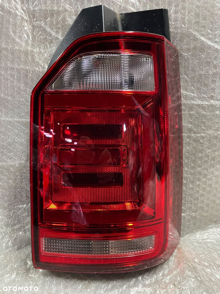 LAMPA TYŁ PRAWA VOLKSWAGEN MULTIVAN T6 - 1