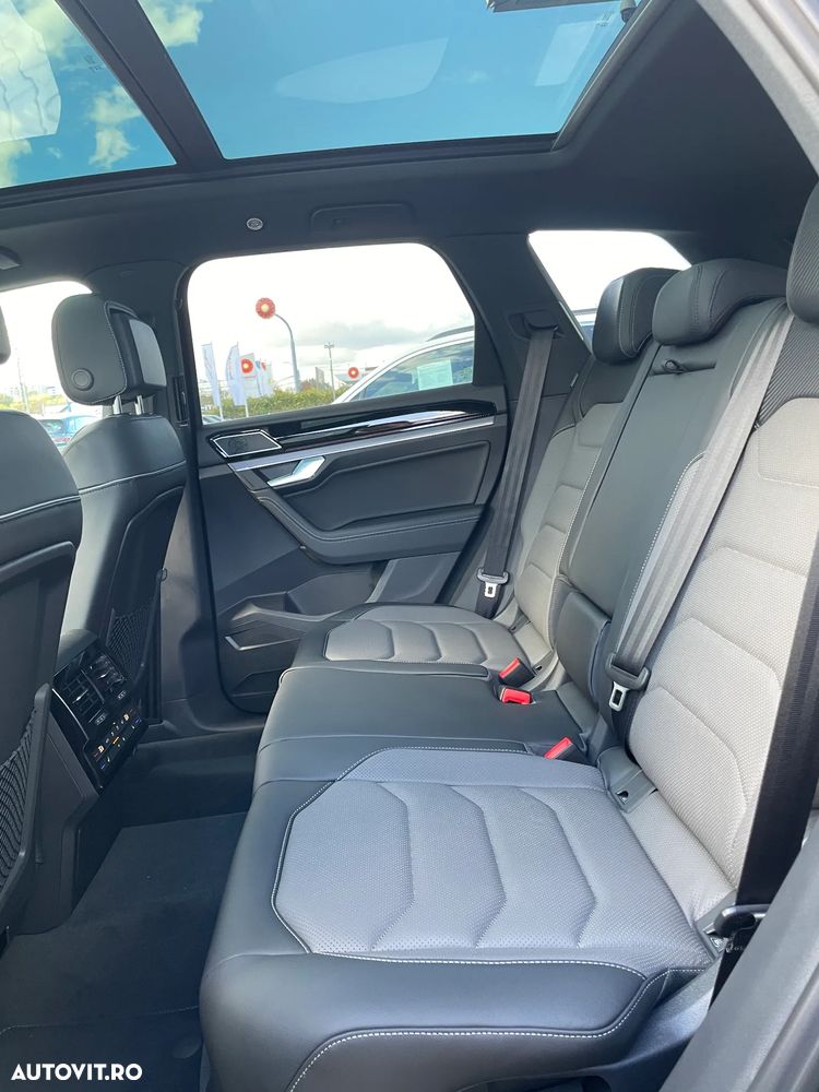 Volkswagen Touareg V6 TDI 4MOTION R-Line - 21