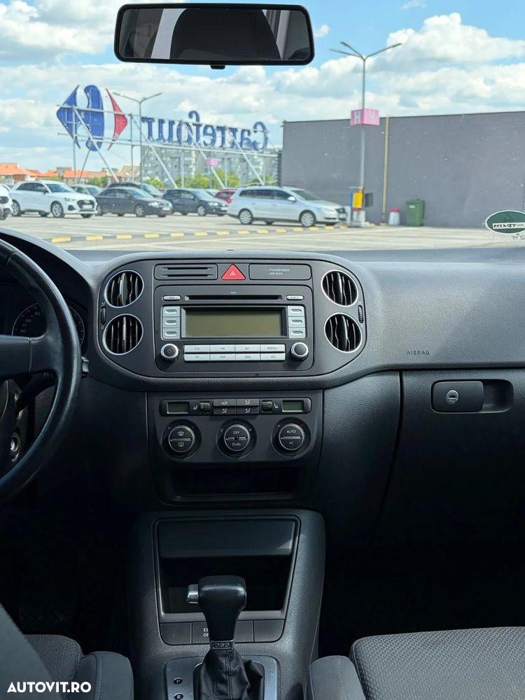 Volkswagen Golf - 10
