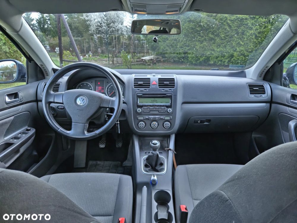 Volkswagen Golf 1.6 Trendline - 11