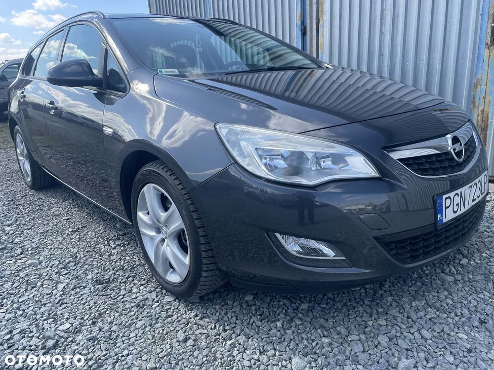 Opel Astra 1.7 CDTI Cosmo - 1