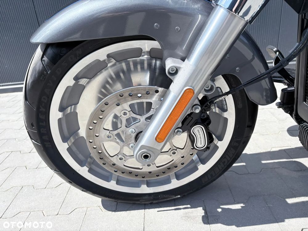 Harley-Davidson Softail Fat Boy - 24