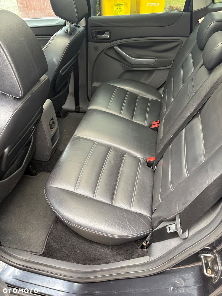 Ford Kuga 2.0 TDCi 4x4 Titanium - 10