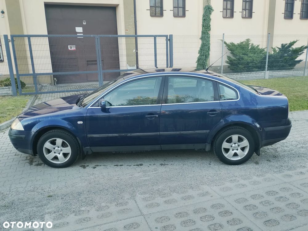 Volkswagen Passat 1.9 TDI Comfortline - 8