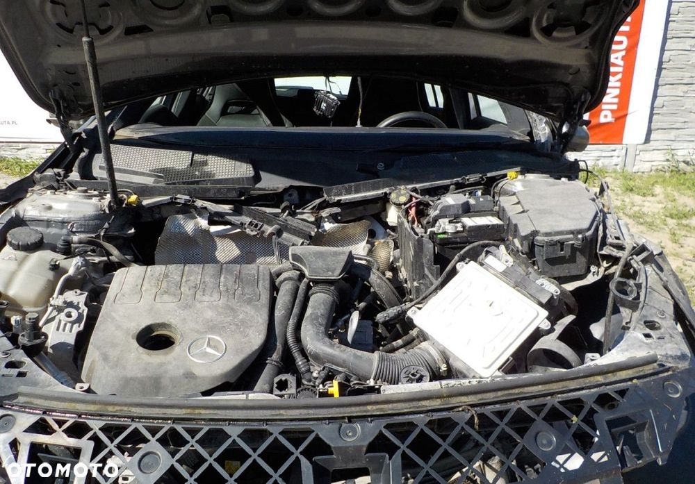 Mercedes-Benz Klasa A 200 AMG Line 7G-DCT - 4