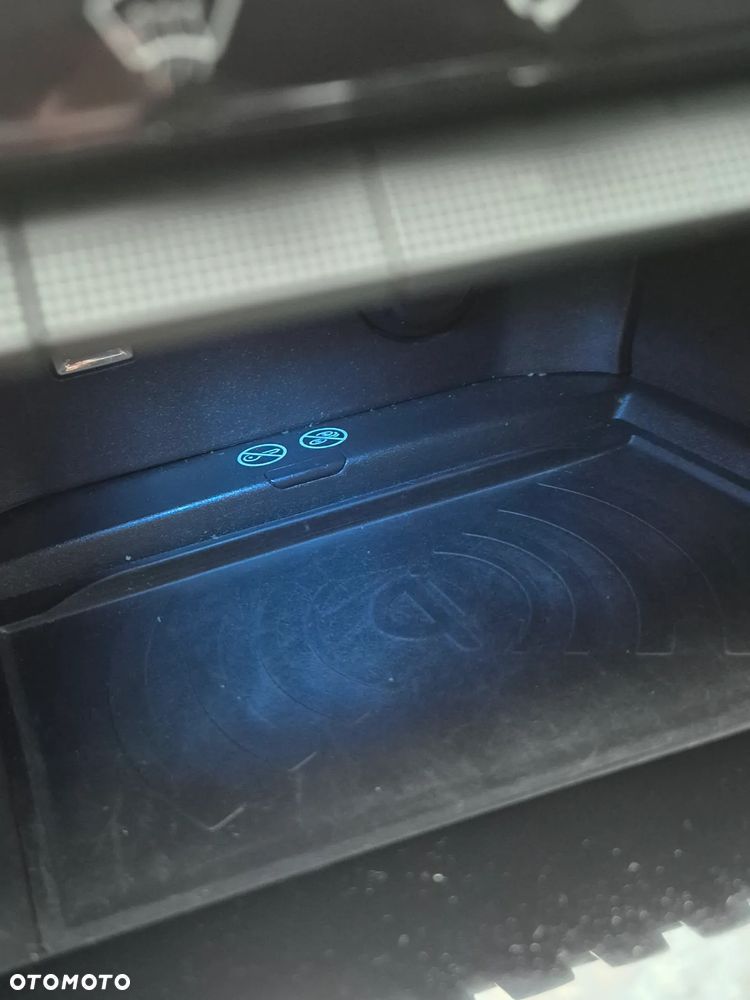 Peugeot 5008 1.6 BlueHDI Allure S&S EAT6 - 17