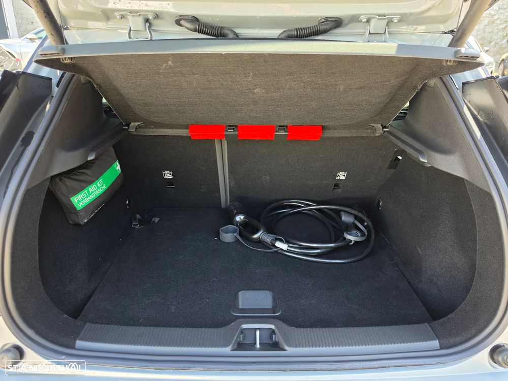 Volvo EX30 Single Motor Extended Range RWD Plus - 14