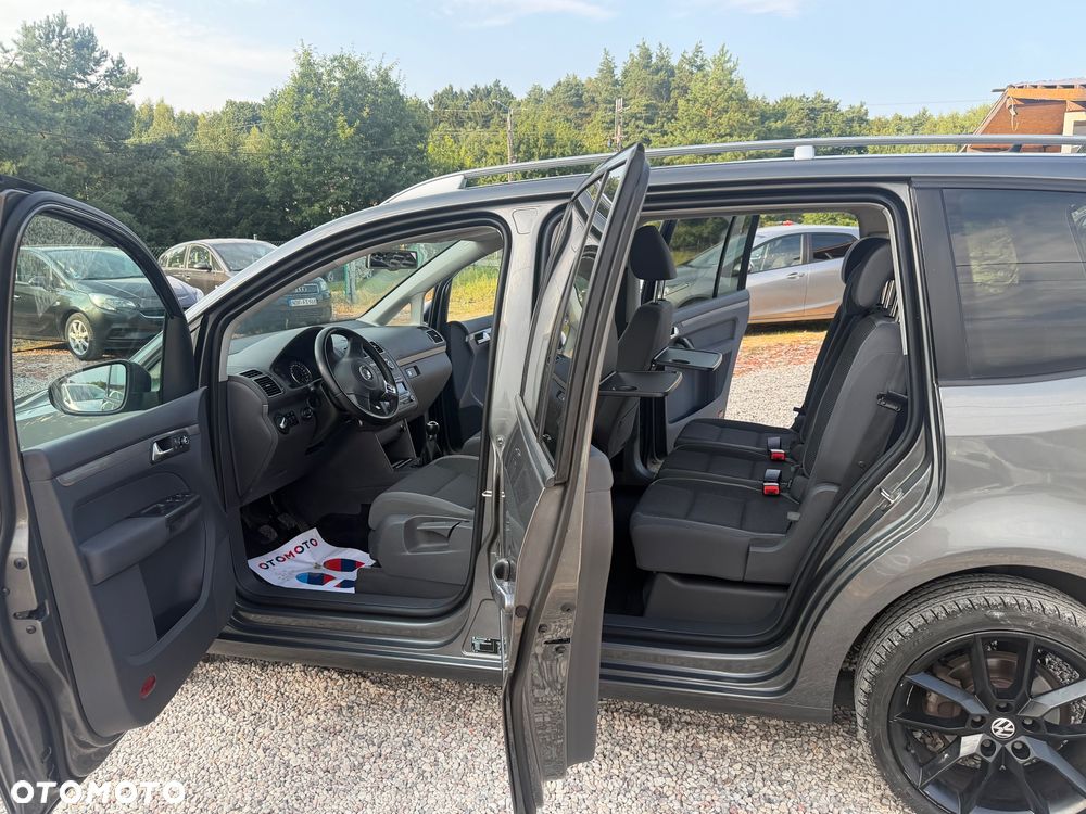 Volkswagen Touran 2.0 TDI DPF MATCH - 14