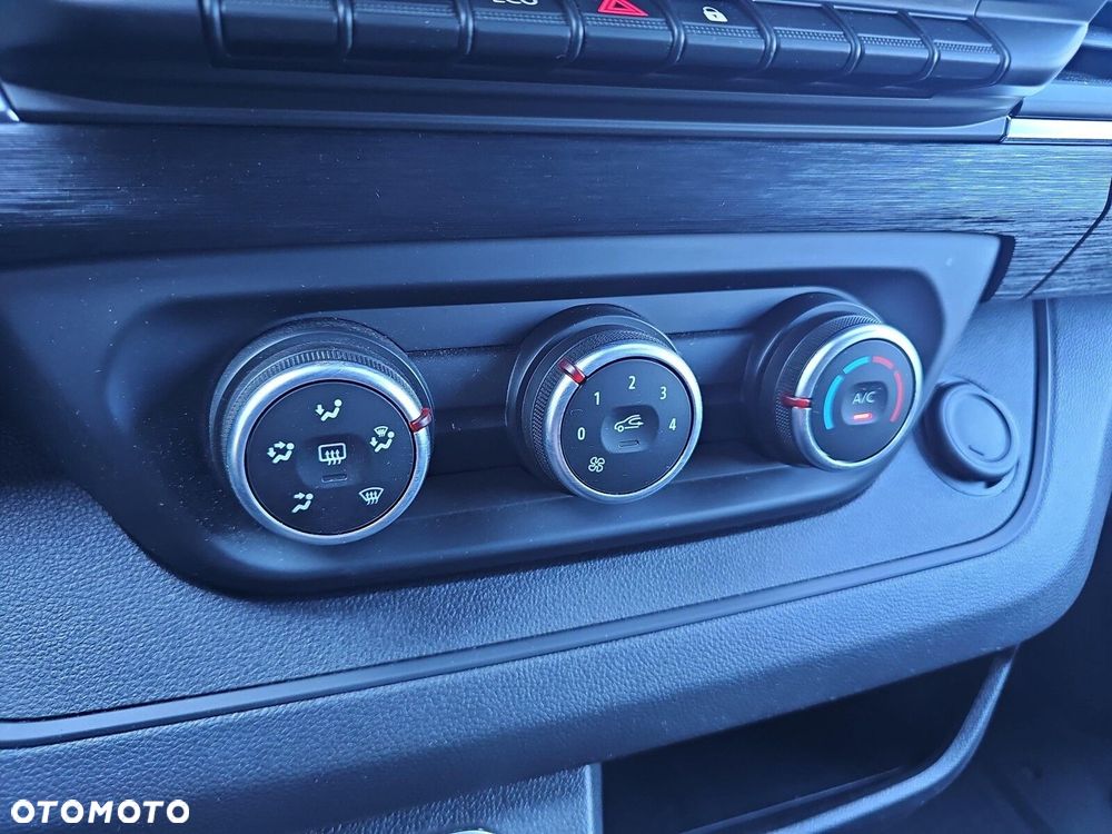 Renault Trafic - 21