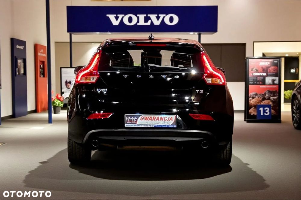 Volvo V40 T3 Drive-E Momentum - 24