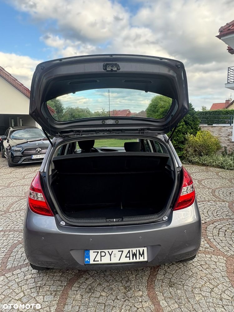 Hyundai i20 1.4 Comfort - 12