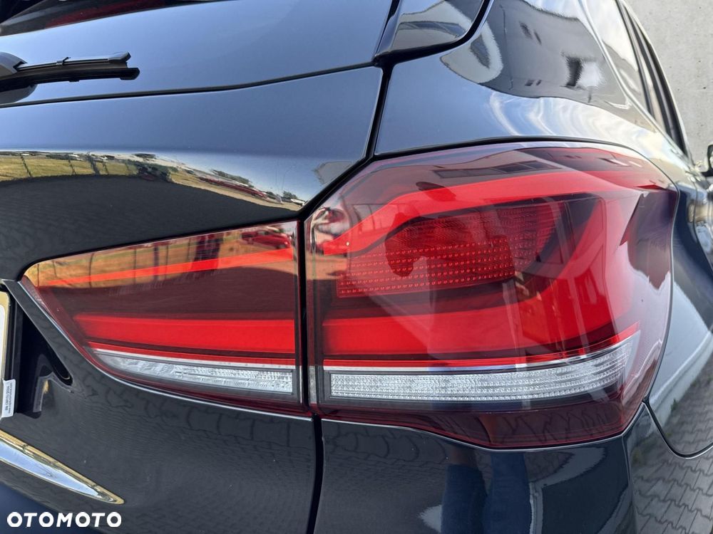 BMW X1 sDrive18d xLine - 28