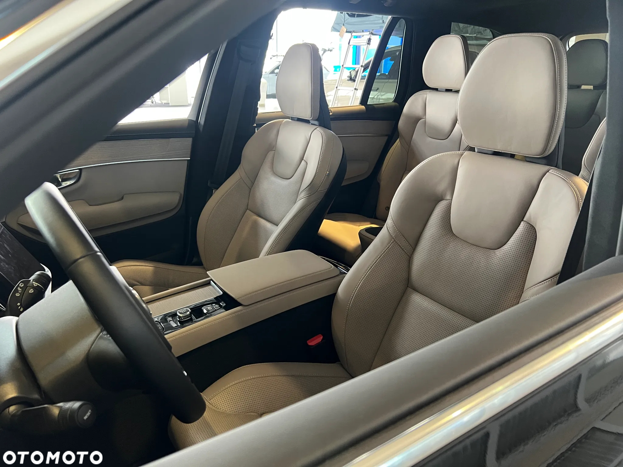 Volvo XC 90 T8 AWD Plug-In Hybrid Ultra Bright 7os - 8