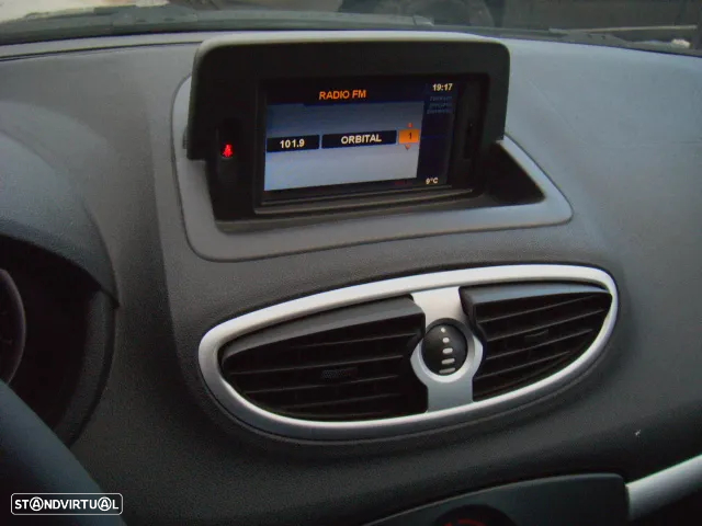 Renault Clio 1.2 16V Dynamique Luxe - 13