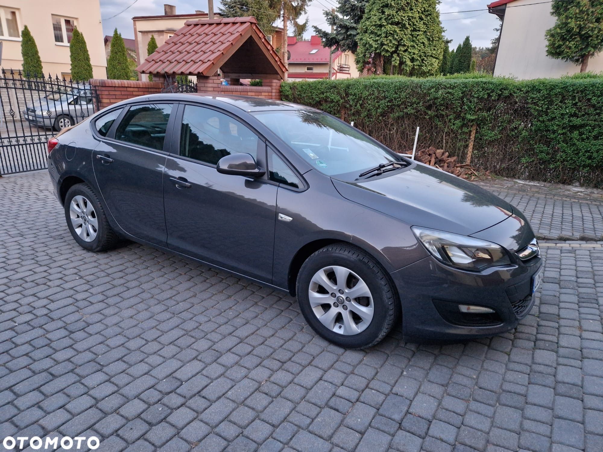 Opel Astra 1.3 CDTI DPF 150 Jahre - 1