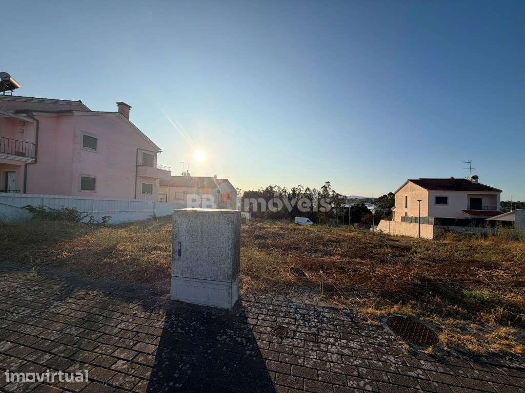 Lote para construção de moradia na Urbanização Casal Vidigal, Entro... - Grande imagem: 3/5
