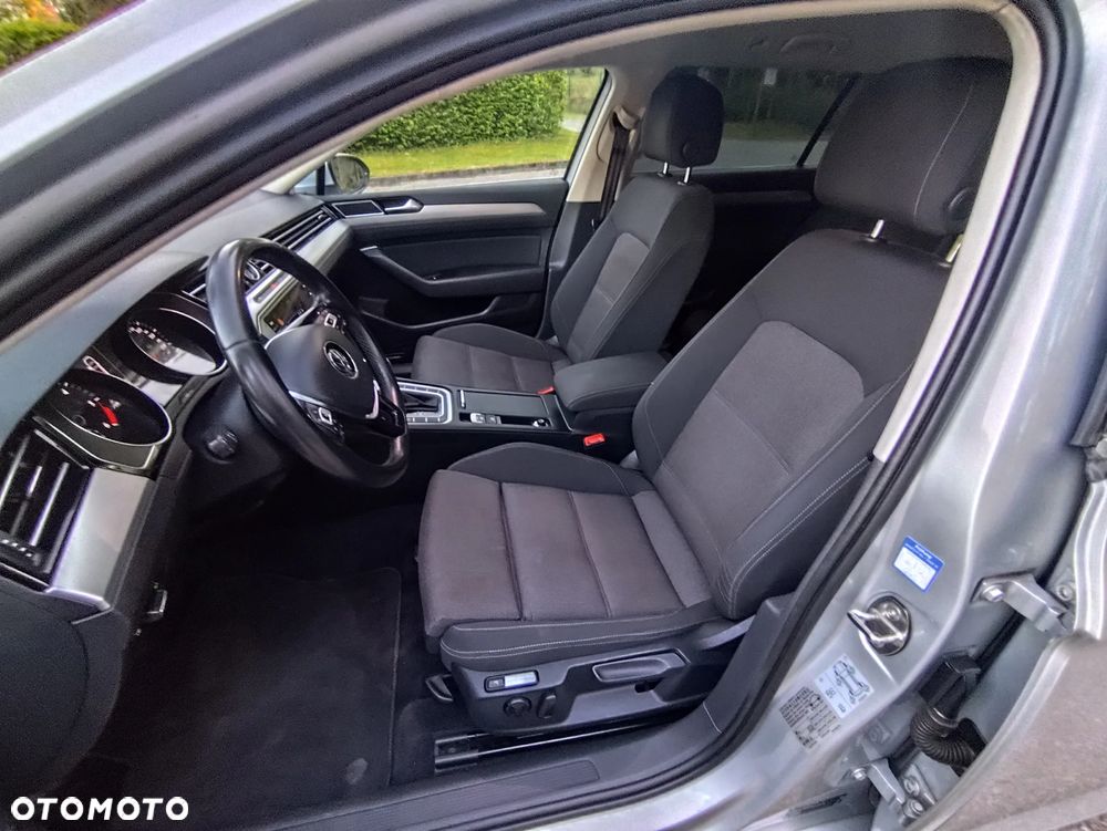 Volkswagen Passat 2.0 TDI (BlueMotion Technology) DSG Comfortline - 21