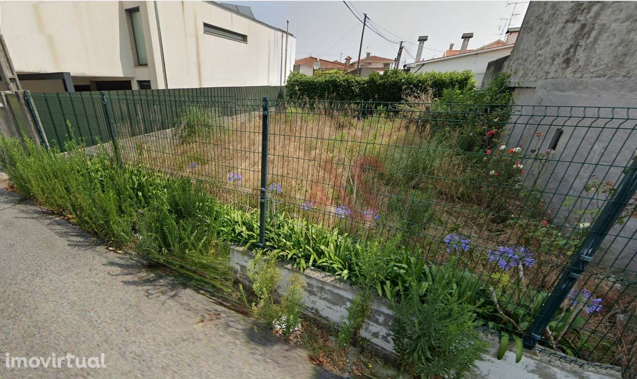 Terreno para Construção com 231 m² em Brito, Guimarães - Grande imagem: 2/3
