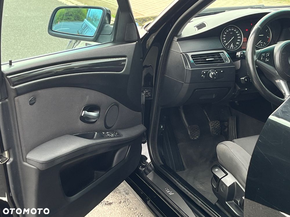 BMW Seria 5 520d - 15