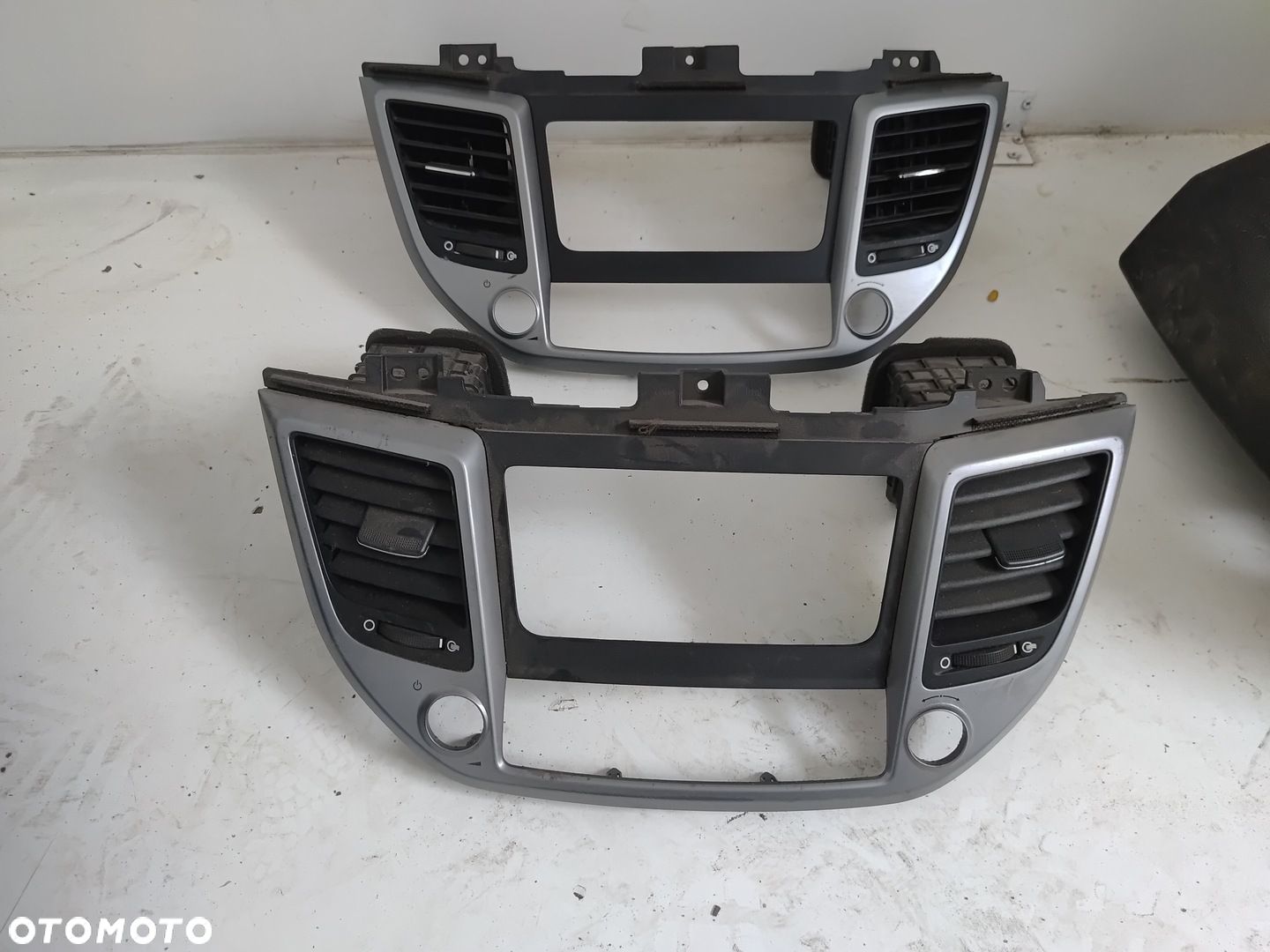 HYUNDAI TUCSON II III KRATKA NAWIEWU RAMKA OSLONA RADIA 84740-D7200 - 1