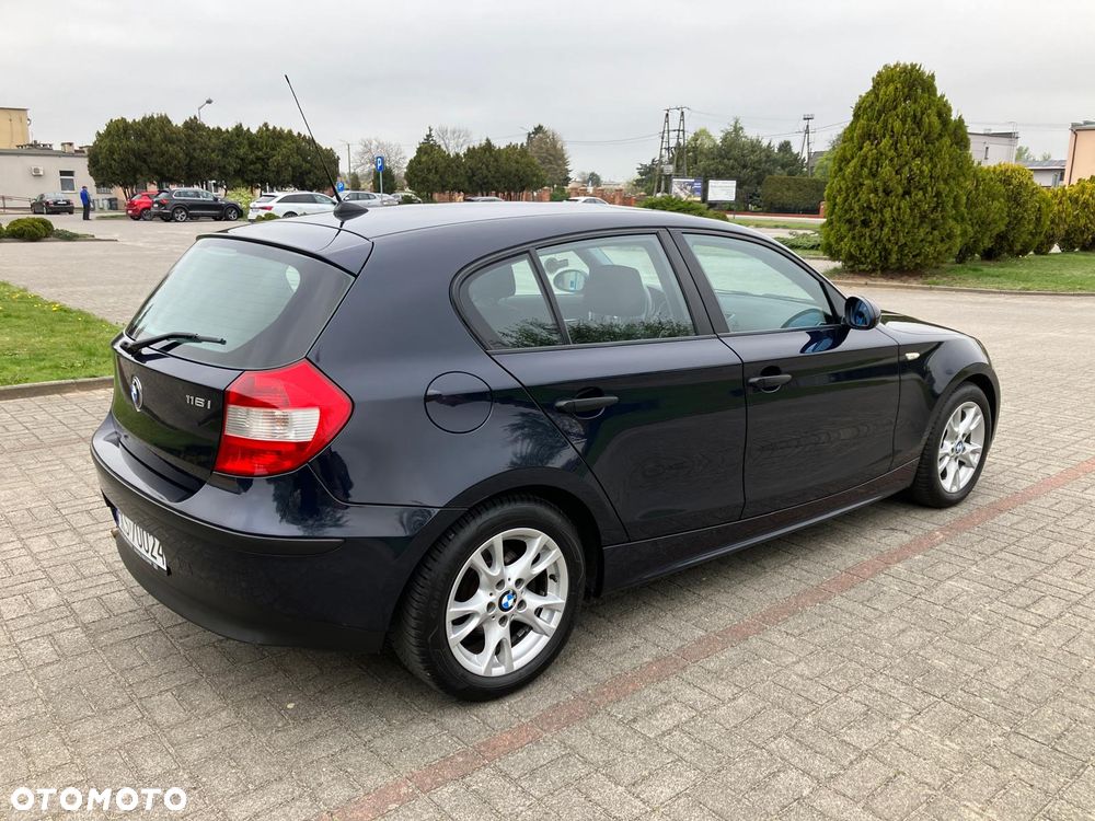 BMW Seria 1 116i - 8