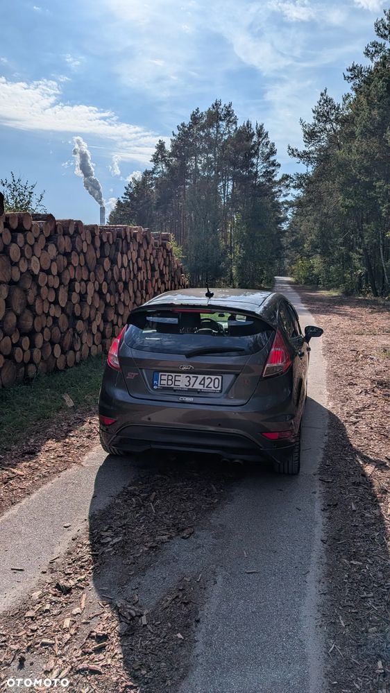 Ford Fiesta 1.6 EcoBoost ST200 - 11