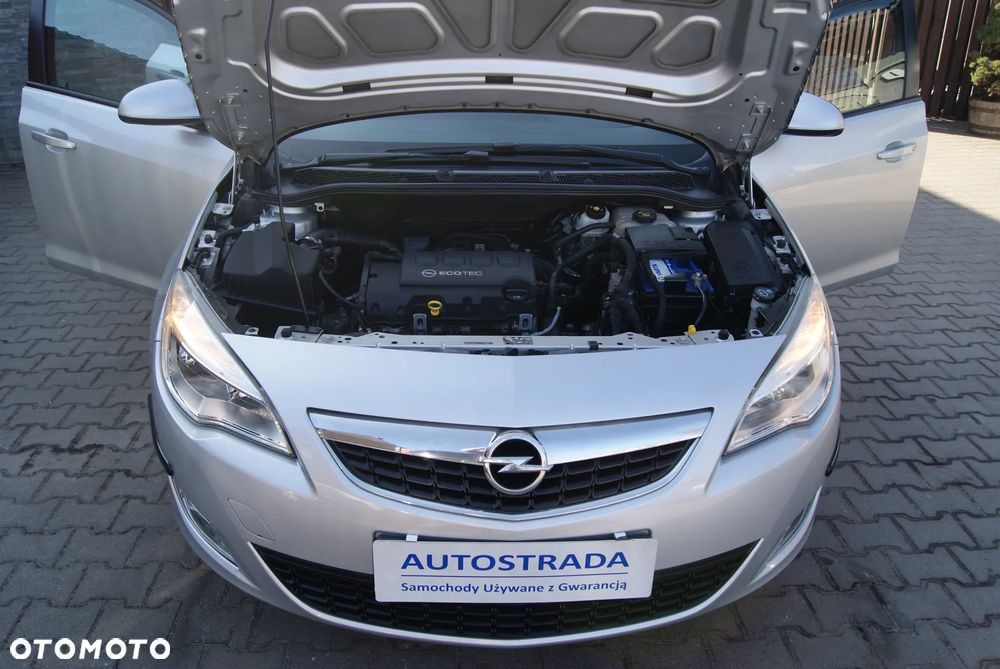 Opel Astra 1.4 ecoFLEX Cosmo - 11
