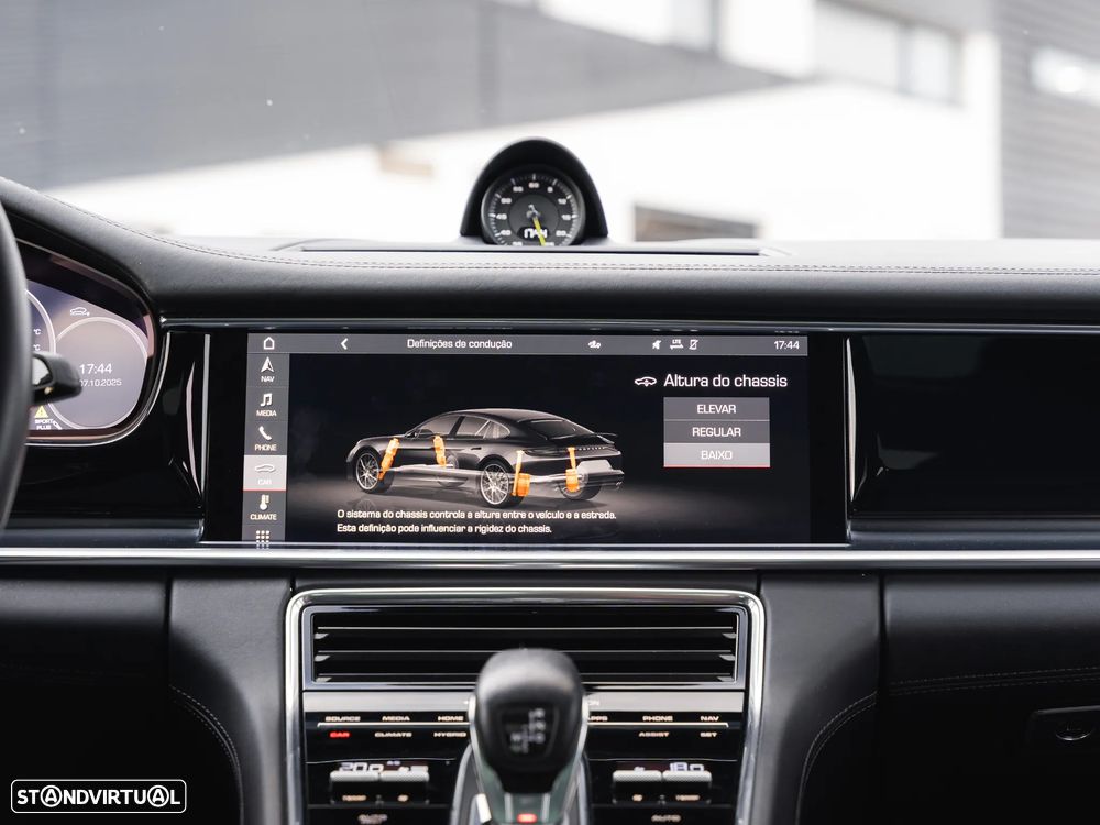 Porsche Panamera 4 E-Hybrid - 17