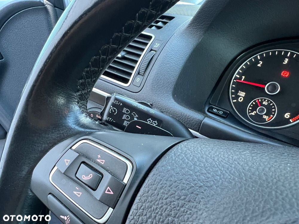 Volkswagen Touran 2.0 TDI DPF Highline DSG - 33