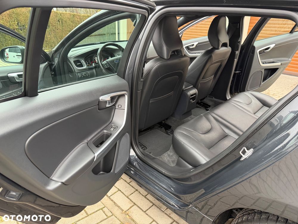 Volvo V60 D2 Drive-E Kinetic - 19