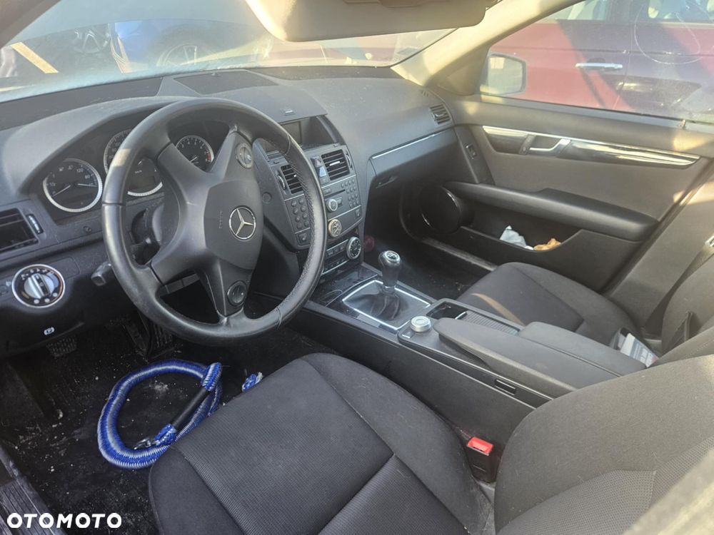 Mercedes-Benz Klasa C 180 Kompressor BlueEFFICIENCY - 12