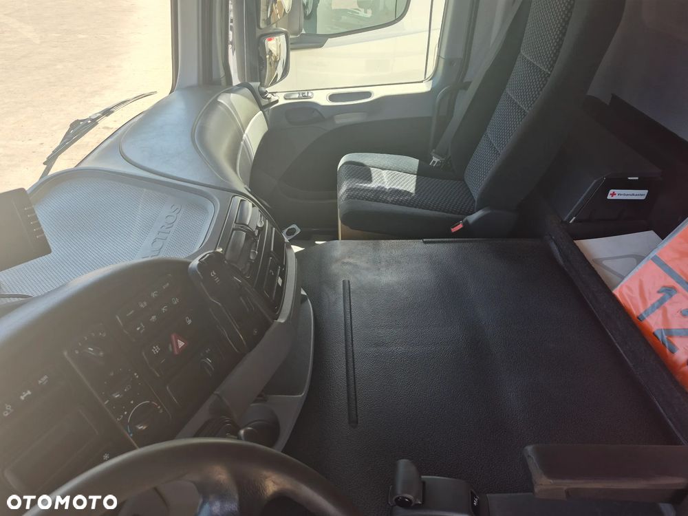 Mercedes-Benz AUTOCYSTERNA MERCEDES ACTROS 26410 V6 - 17