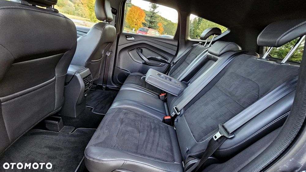 Ford Kuga 2.0 TDCi 4x4 ST-Line - 24