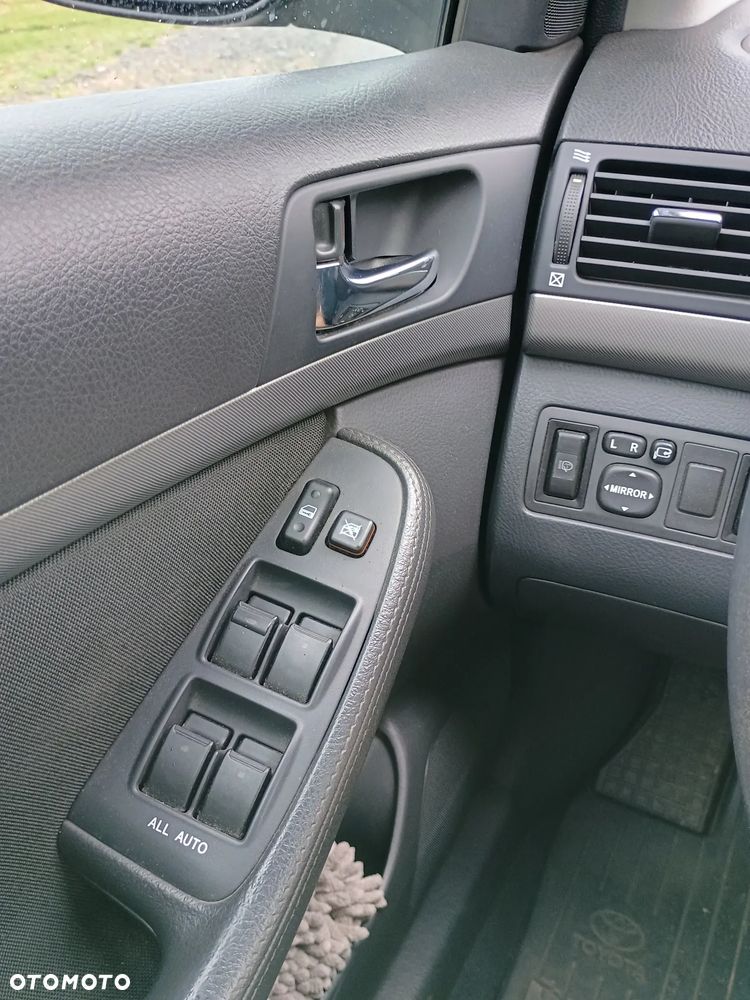Toyota Avensis 2.0 D-4D Sol plus+NAVI - 12