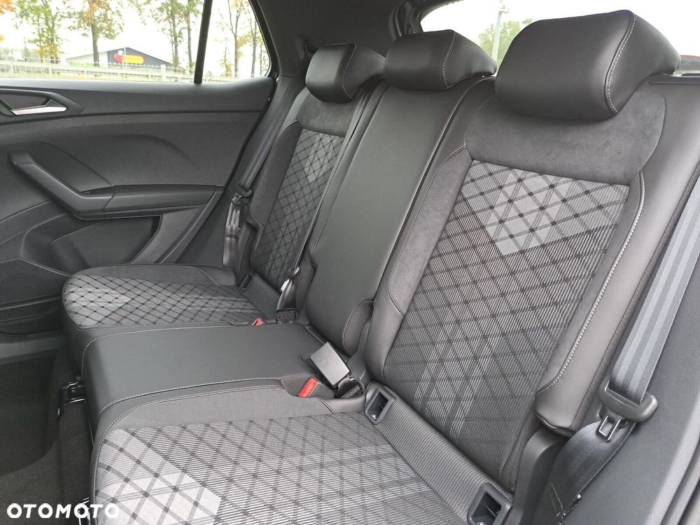 Volkswagen T-Cross 1.0 TSI R-Line Plus DSG - 17